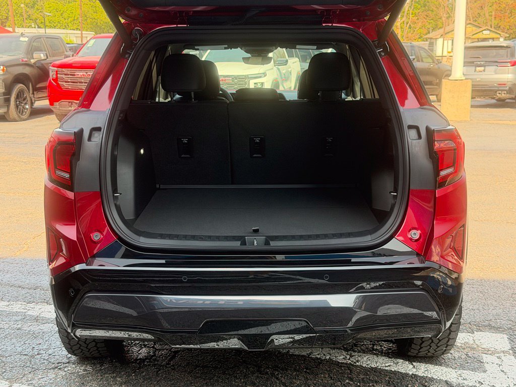 Used 2027 GMC Terrain AT4 w/ Convenience Package III AWD/4WD image 9