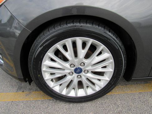 Used 2017 Ford Focus Titanium FWD image 10