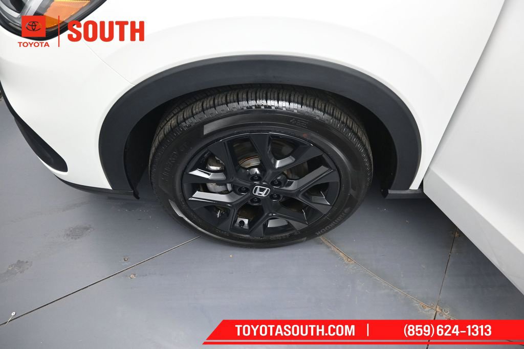 Used 2025 Honda HR-V Sport image 33