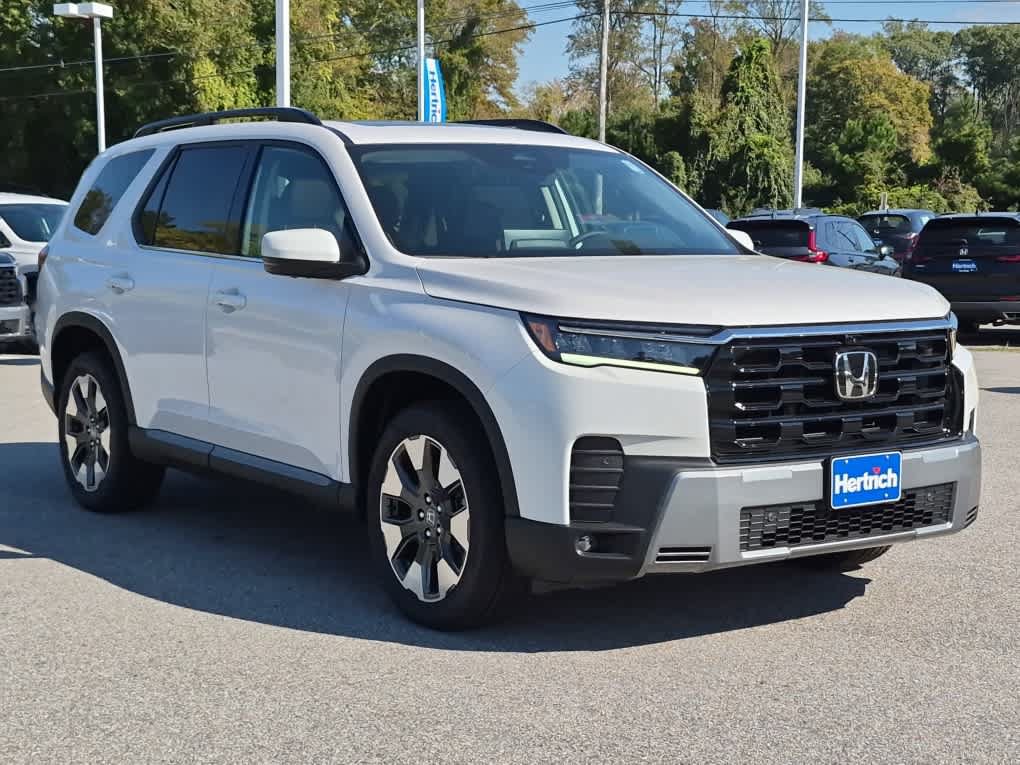 New 2026 Honda Pilot Elite image 2