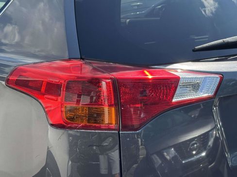 Used 2015 Toyota RAV4 XLE AWD/4WD image 7