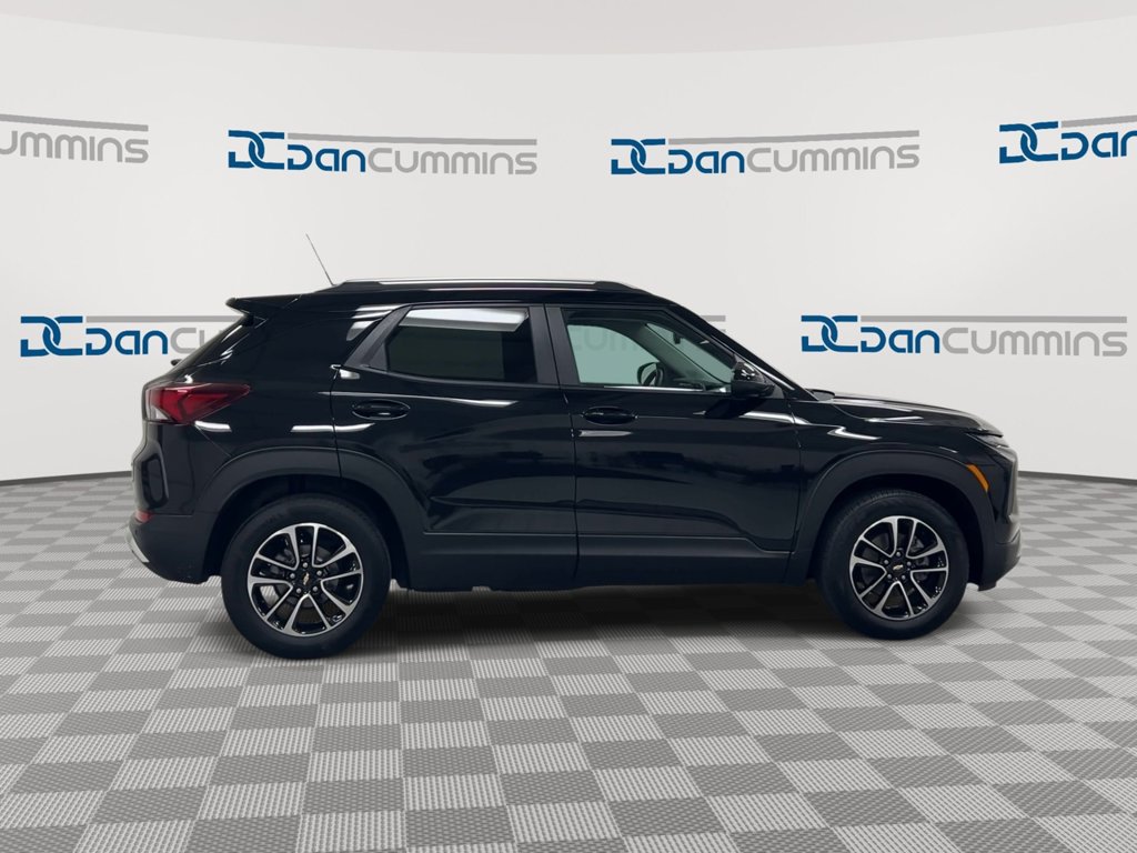 Used 2024 Chevrolet TrailBlazer LT w/ Convenience Package FWD image 9