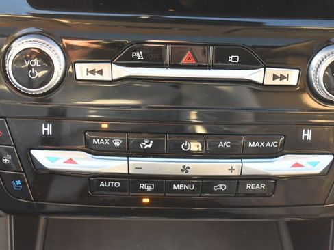 Used 2021 Ford Explorer Limited w/ Equipment Group 301A image 27