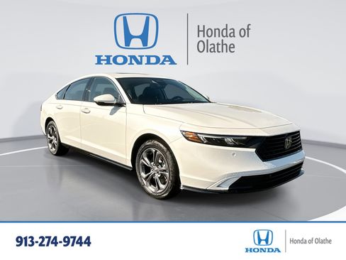 Certified 2025 Honda Accord EX-L image 1
