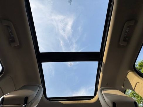 Used 2020 Lincoln Nautilus Reserve image 22