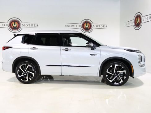 Used 2023 Mitsubishi Outlander SEL image 74