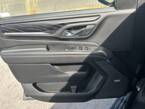 Used 2023 GMC Yukon XL Denali AWD/4WD image 13