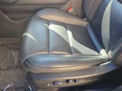 Used 2020 Cadillac XT4 Premium Luxury image 16