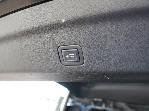 Certified 2024 Chevrolet Suburban High Country image 21