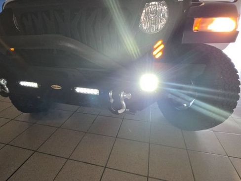 Used 2022 Jeep Wrangler Unlimited Rubicon AWD/4WD image 26