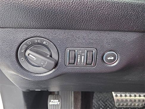 Used 2018 Dodge Challenger GT w/ GT Interior Package image 23