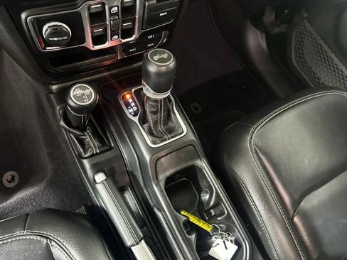 Used 2021 Jeep Wrangler Unlimited Sahara w/ Cold Weather Group image 20