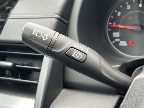 Used 2023 GMC Terrain SLT w/ Infotainment Package II AWD/4WD image 27