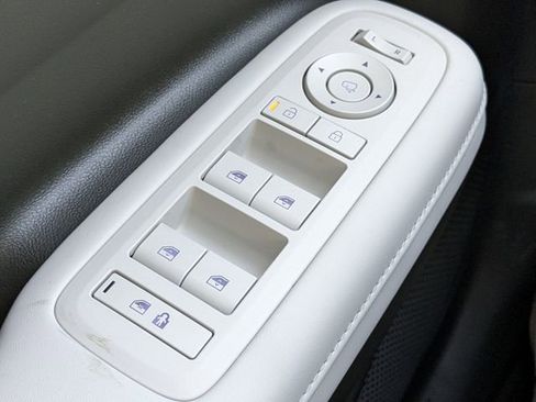 Used 2025 Hyundai Santa Fe Calligraphy image 31