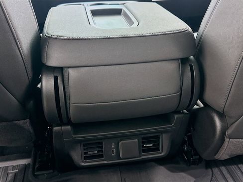 New 2026 GMC Sierra 1500 SLT image 29