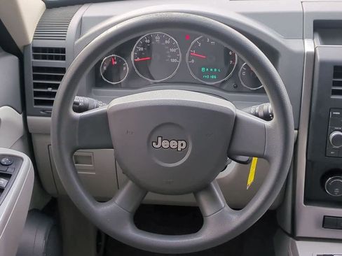 Used 2008 Jeep Liberty Sport image 21