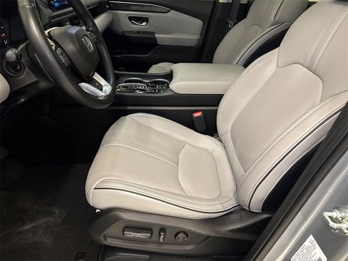 Used 2023 Honda Pilot Elite image 22