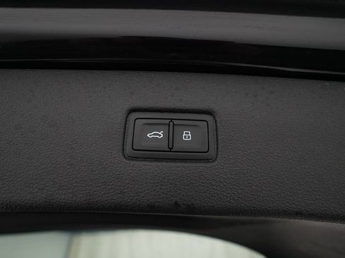 Used 2020 Audi Q7 3.0T Premium AWD/4WD image 15