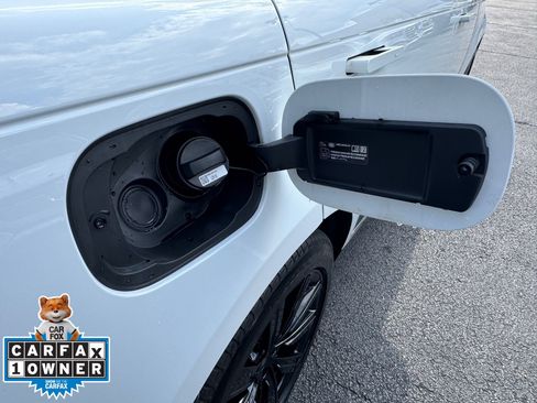 Used 2025 Land Rover Range Rover Long Wheelbase Autobiography image 28