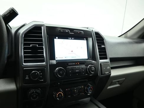 Used 2016 Ford F150 XLT AWD/4WD image 12