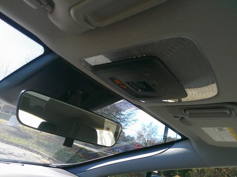 Used 2023 Toyota Prius LE image 28