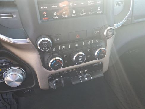 Used 2019 RAM 1500 Laramie image 38