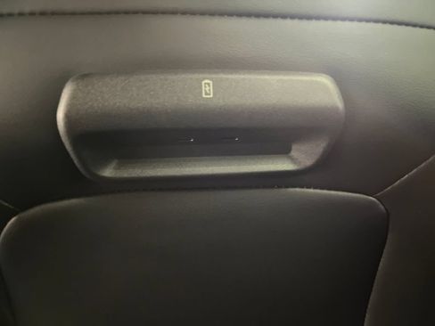 Used 2025 Ford Expedition Tremor AWD/4WD image 57