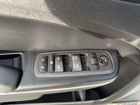 Used 2022 Chrysler 300 S w/ Comfort Group image 28