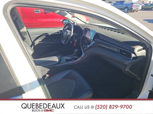 Used 2022 Toyota Camry SE image 8