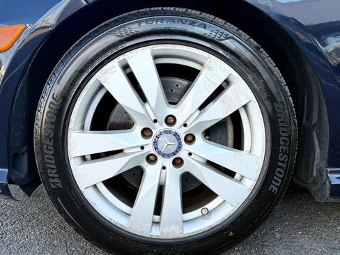 Used 2011 Mercedes-Benz E 350 4MATIC Wagon image 57
