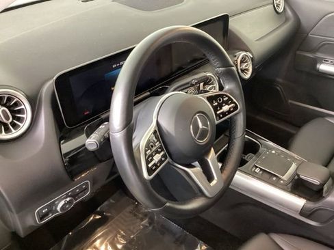 Used 2021 Mercedes-Benz GLA 250 4MATIC image 9