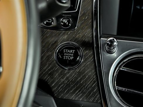Used 2018 Rolls-Royce Wraith RWD image 24