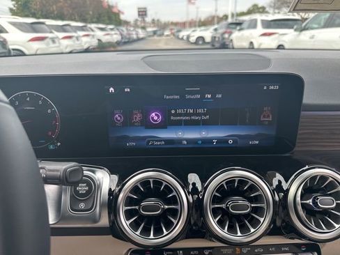 New 2026 Mercedes-Benz GLB 250 image 14