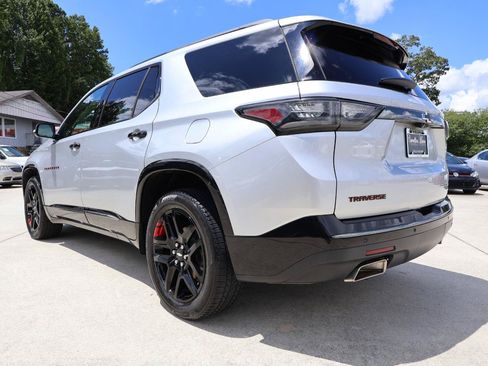 Used 2020 Chevrolet Traverse Premier w/ Redline Edition FWD image 4