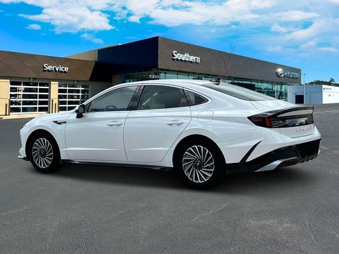 New 2025 Hyundai Sonata SEL FWD image 4