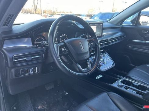 Used 2022 Lincoln Corsair Standard w/ Premium Package image 25