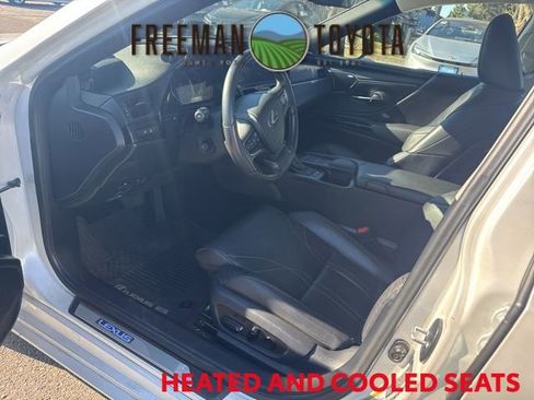 Used 2022 Lexus ES 300h w/ Luxury Package image 5