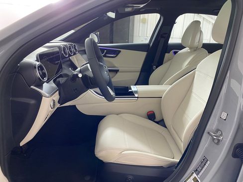 Used 2026 Mercedes-Benz C 300 4MATIC Sedan image 5