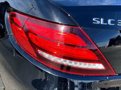 Used 2019 Mercedes-Benz SLC 300 image 29