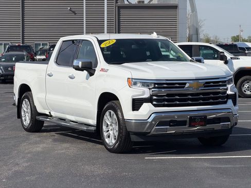 Used 2023 Chevrolet Silverado 1500 LTZ w/ LTZ Convenience Package II AWD/4WD image 2