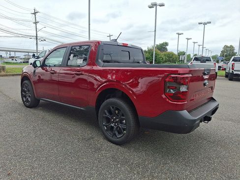 New 2025 Ford Maverick Lariat w/ Black Appearance Package image 5