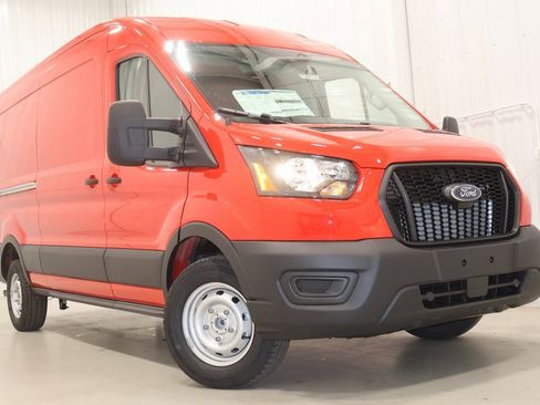 New 2025 Ford Transit 250 Medium Roof image 30