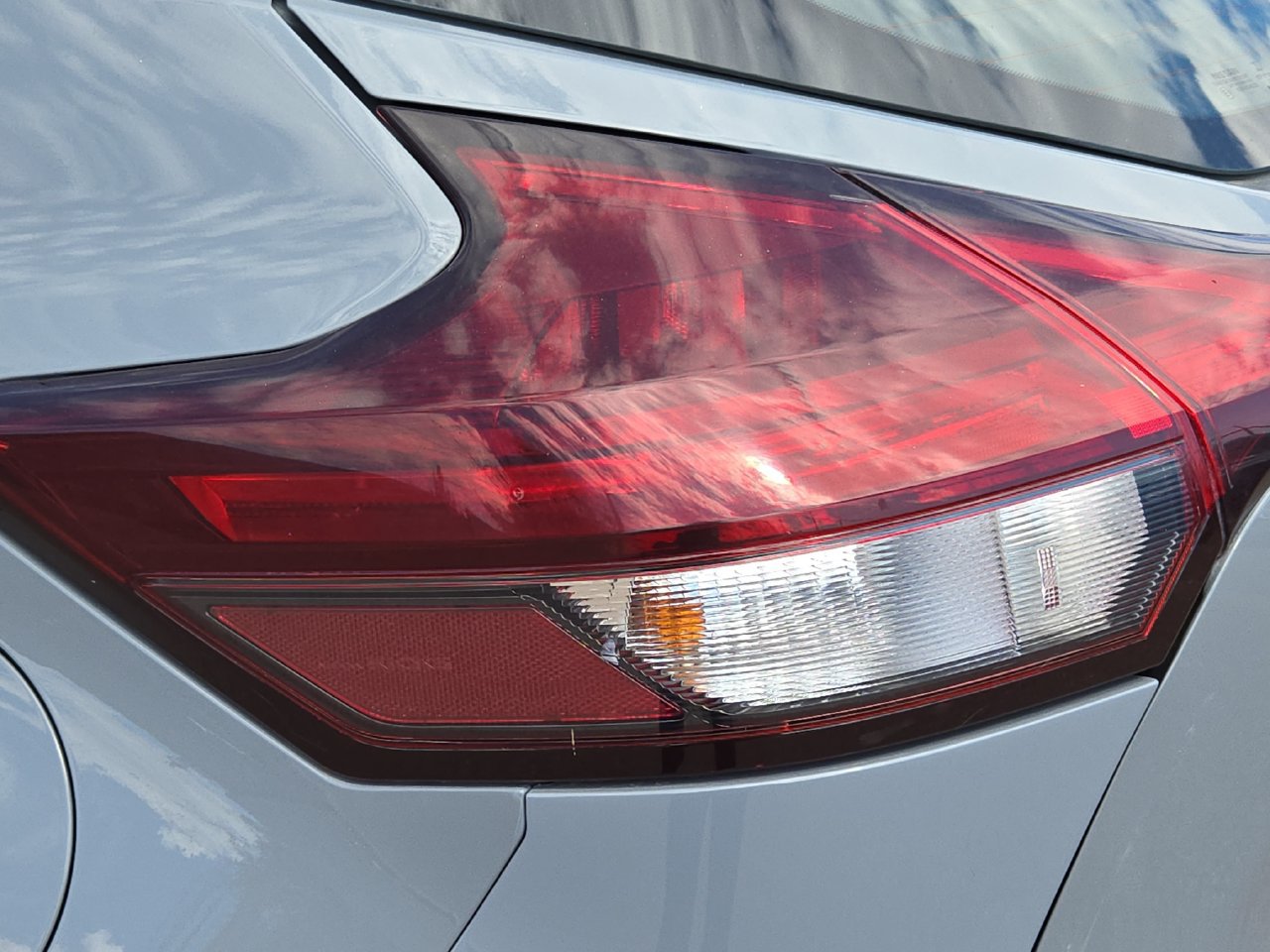Used 2022 Nissan Kicks SR FWD image 25