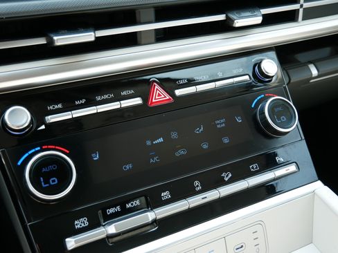 Certified 2026 Hyundai Santa Fe SEL AWD/4WD image 22