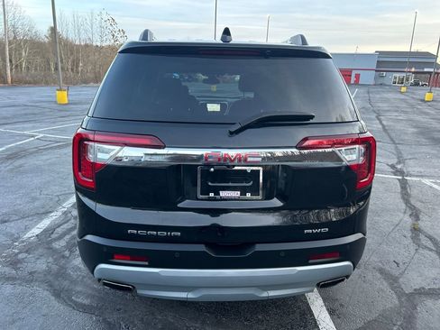 Used 2023 GMC Acadia SLT w/ Technology Package image 4