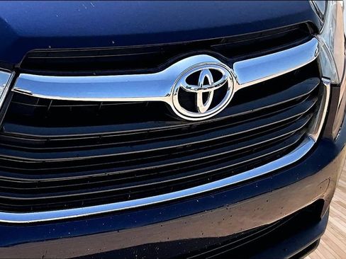 Used 2015 Toyota Highlander Plus AWD/4WD image 26