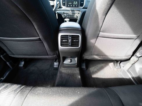 Used 2021 Kia Sportage LX image 22
