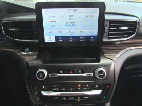 Used 2020 Ford Explorer Limited RWD image 38