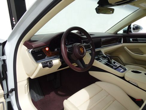 Used 2022 Porsche Panamera Platinum Edition RWD image 11