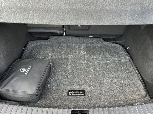 Used 2022 Volkswagen Taos SE image 16